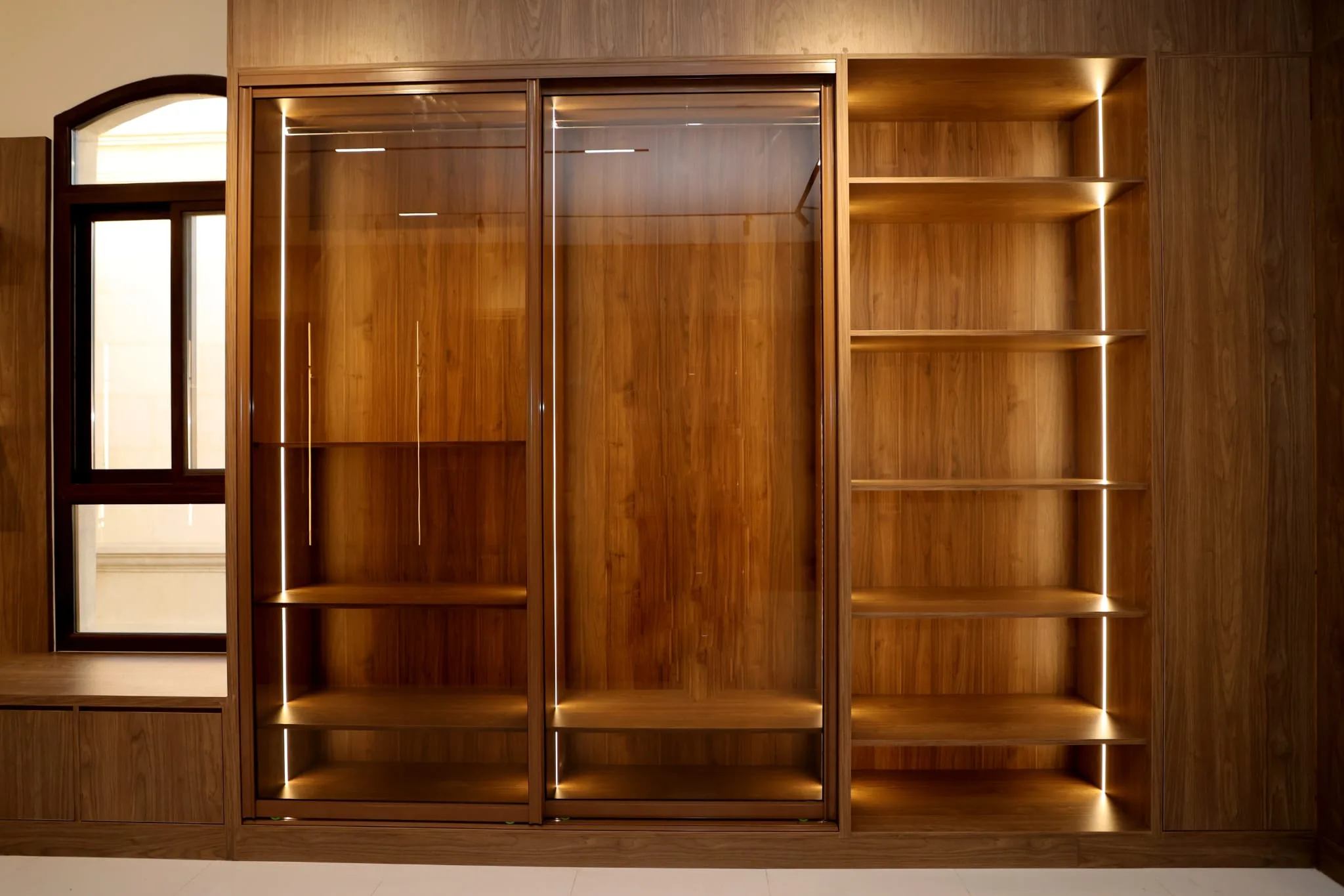 Private Villa Walk-in Wardrobe, Bahrain